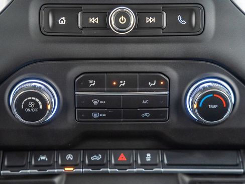 Used 2022 Chevrolet Silverado 1500 Custom AWD/4WD image 24