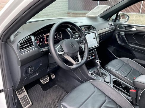 Certified 2023 Volkswagen Tiguan SEL R-Line AWD/4WD image 14