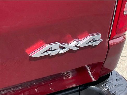 Used 2022 RAM 1500 Limited AWD/4WD image 10