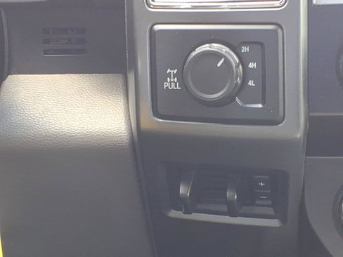 Used 2019 Ford F250 XLT w/ XLT Premium Package AWD/4WD image 15