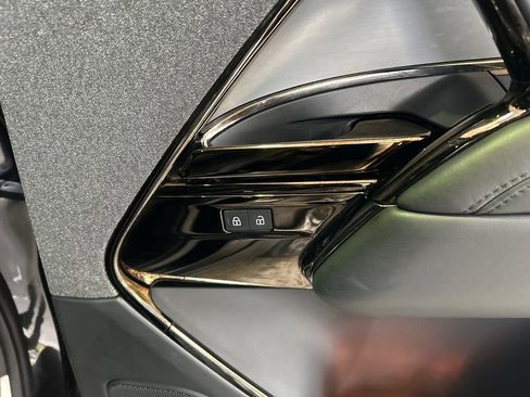 Used 2024 Land Rover Range Rover Sport Dynamic SE image 36