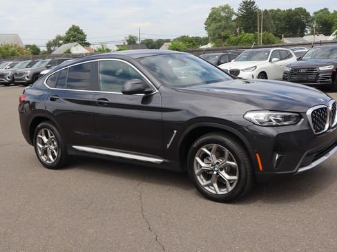 Used 2025 BMW X4 xDrive30i w/ Premium Package AWD/4WD image 3