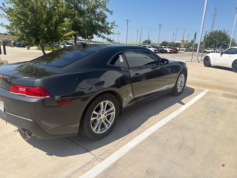 Used 2015 Chevrolet Camaro LS RWD image 9