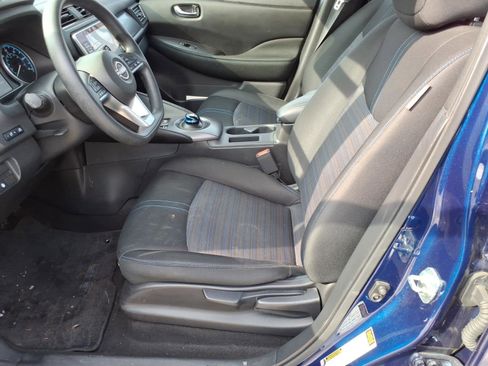 Used 2023 Nissan Leaf S image 9