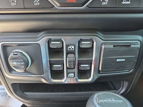 Used 2020 Jeep Gladiator Sport w/ Quick Order Package 24S AWD/4WD image 24