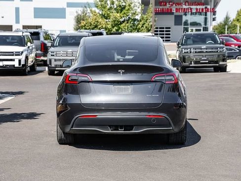 Used 2024 Tesla Model Y Long Range AWD/4WD image 4