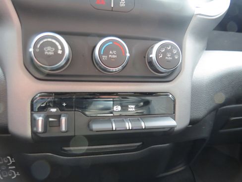 Used 2020 RAM 2500 Big Horn image 28