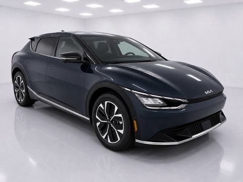 Used 2023 Kia EV6 Wind w/ Wind Technology Package AWD/4WD image 4