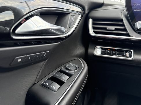 Used 2024 Buick Envision Preferred AWD/4WD image 10
