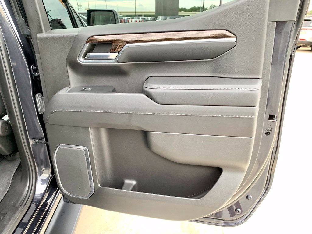 Used 2023 GMC Sierra 1500 Elevation w/ Elevation Premium Package RWD image 24
