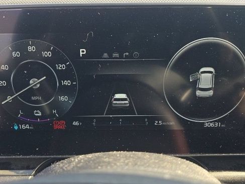 Used 2023 Kia Niro Wind w/ Wind Preserve Package FWD image 5