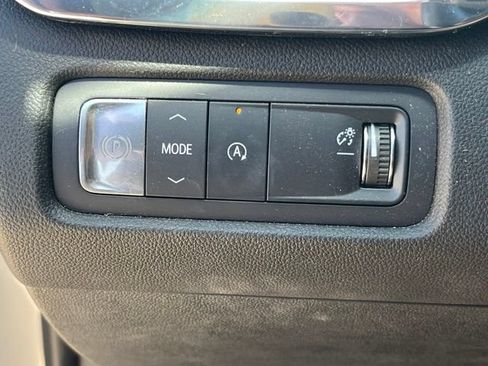 Used 2025 GMC Acadia Elevation FWD image 7