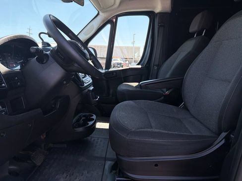 Used 2023 RAM ProMaster 2500 FWD image 16
