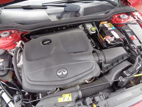 Used 2019 INFINITI QX30 image 40