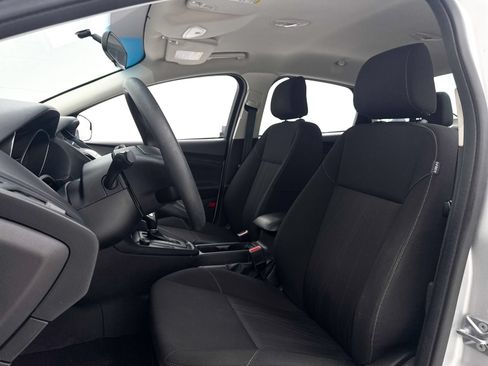 Used 2018 Ford Focus SE FWD image 13
