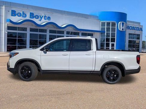 New 2026 Honda Ridgeline Black Edition image 2