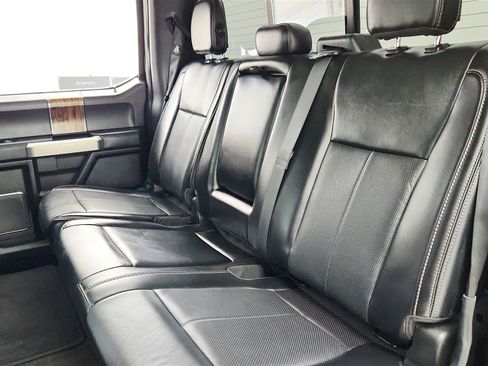 Used 2019 Ford F150 Lariat w/ Equipment Group 502A Luxury AWD/4WD image 39