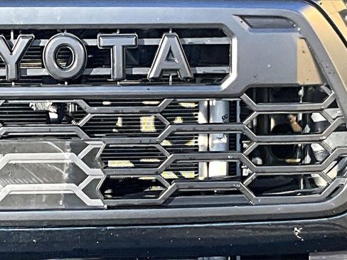 Used 2022 Toyota Tacoma SR5 image 11