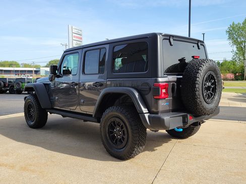 Used 2023 Jeep Wrangler Unlimited Rubicon 4xe AWD/4WD image 3