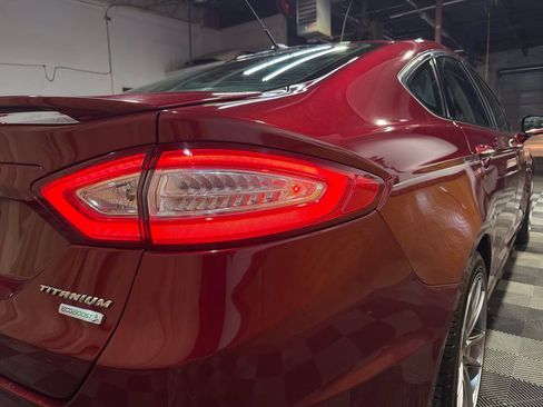 Used 2016 Ford Fusion Titanium FWD image 10