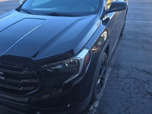 Certified 2020 GMC Terrain SLE w/ Driver Convenience Package image 3