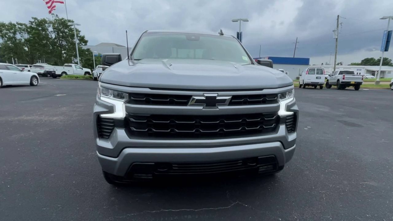 Used 2024 Chevrolet Silverado 1500 RST w/ Convenience Package II AWD/4WD image 3