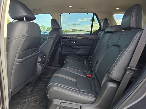 Certified 2025 Honda Pilot EX-L image 13
