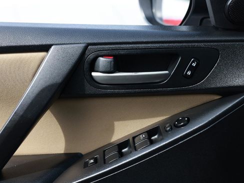 Used 2012 MAZDA MAZDA3 i Touring FWD image 40