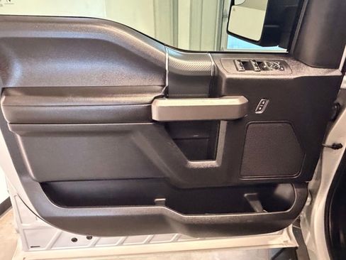 Used 2019 Ford F150 XLT w/ Equipment Group 302A Luxury AWD/4WD image 23
