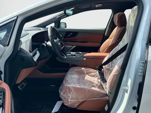 New 2027 Cadillac Optiq Premium Luxury w/ LPO, Floor Liner Package AWD/4WD image 10