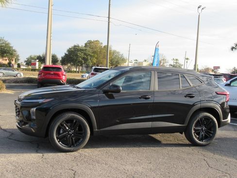 New 2026 Chevrolet Trax ACTIV image 2