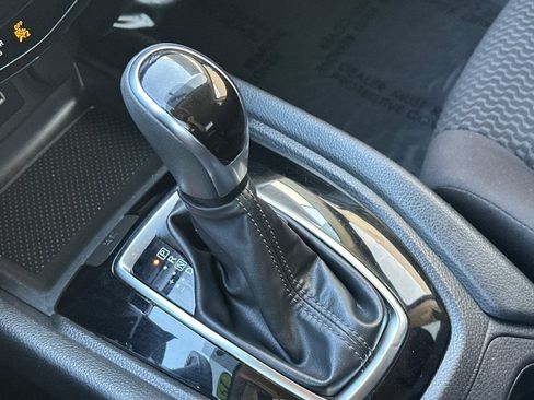 Used 2019 Nissan Rogue Sport S image 20