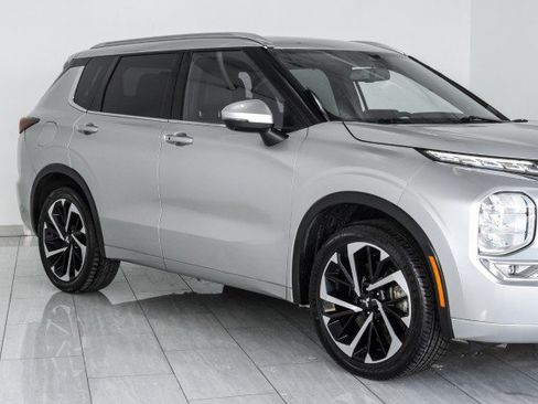 Used 2022 Mitsubishi Outlander SEL image 52