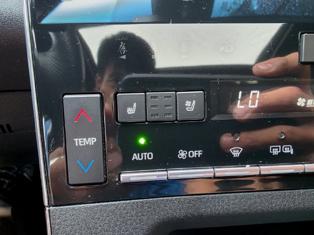 Used 2022 Toyota Avalon Limited w/ Advanced Safety Package FWD image 34