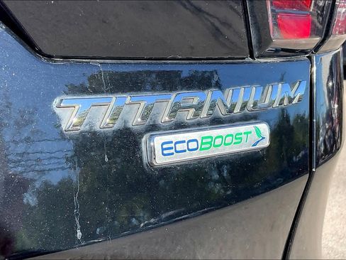 Used 2017 Ford Escape Titanium image 9