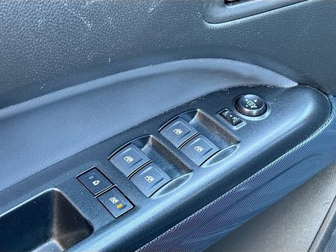 Used 2022 Chevrolet Colorado Z71 AWD/4WD image 18