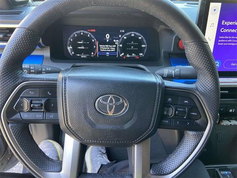 Used 2024 Toyota Tacoma TRD Sport image 31