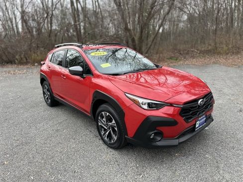 Used 2024 Subaru Crosstrek 2.0i Premium image 3
