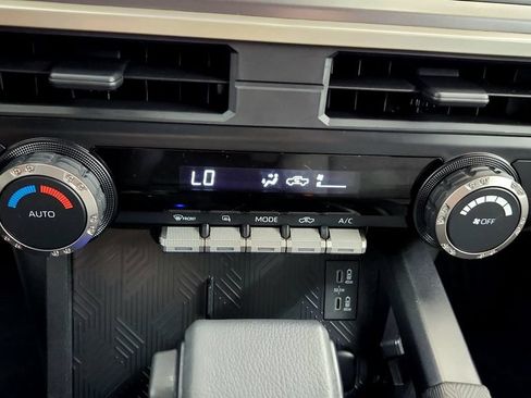 Certified 2024 Toyota Tacoma TRD Off-Road AWD/4WD image 29