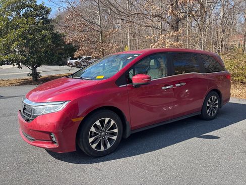 Used 2024 Honda Odyssey EX-L image 2