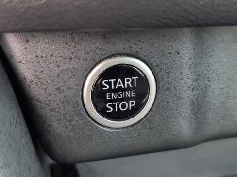 Used 2023 Nissan Rogue SL w/ SL Premium Package image 38