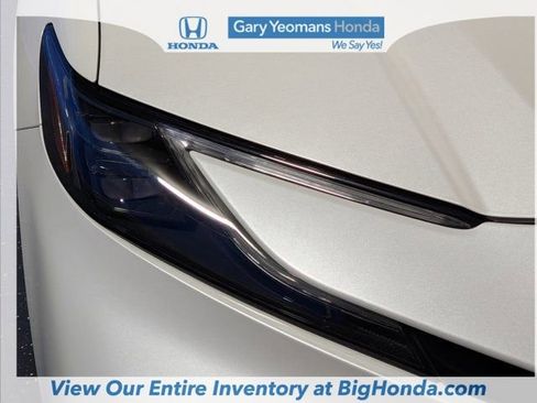 Used 2025 Toyota Camry XSE FWD image 12
