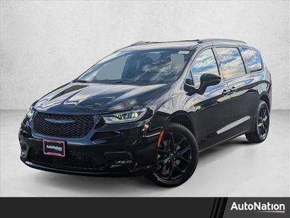 New 2026 Chrysler Pacifica Limited