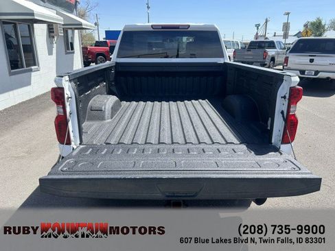 Used 2022 Chevrolet Silverado 2500 LT w/ Fleet Comfort Package AWD/4WD image 21