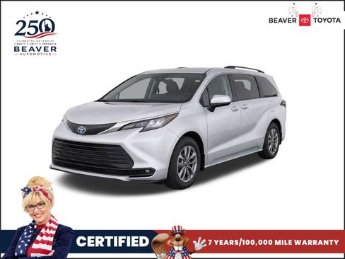 Used 2024 Toyota Sienna LE FWD image 1