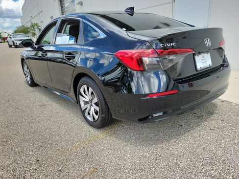Used 2023 Honda Civic LX image 4