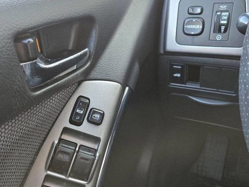 Used 2004 Toyota Matrix XR image 13