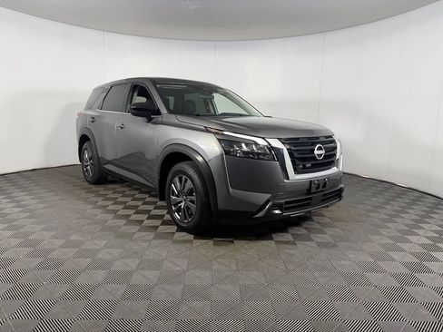 Used 2023 Nissan Pathfinder S FWD image 5
