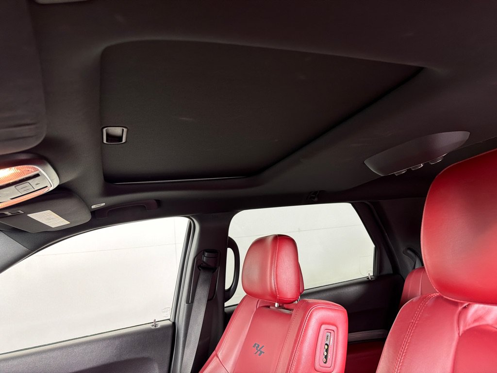 Used 2018 Dodge Durango R/T w/ Technology Group AWD/4WD image 14