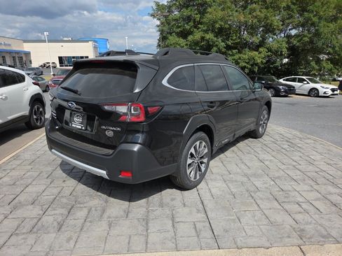 New 2025 Subaru Outback Limited image 8